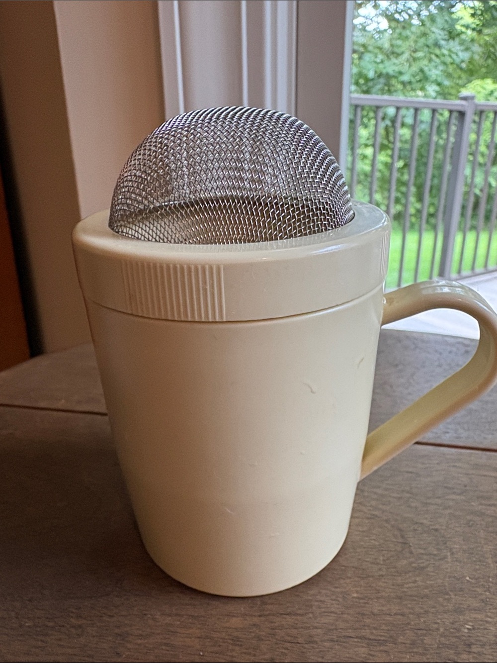The Pampered Chef sugar shaker